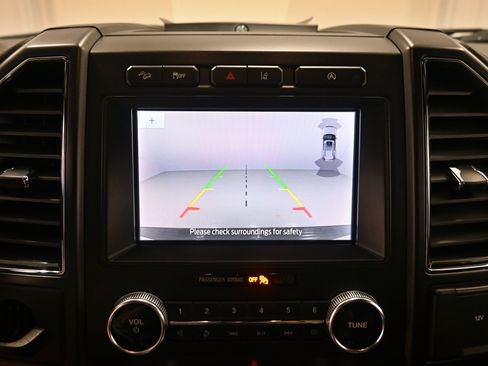 Used 2020 Ford Expedition Limited w/ Equipment Group 301A AWD/4WD image 17