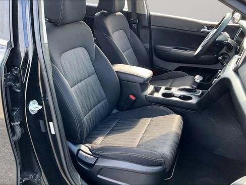 Used 2020 Kia Sportage LX FWD image 7