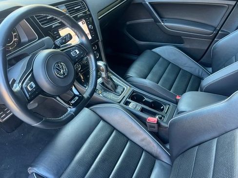 Used 2019 Volkswagen Golf R 4-Door image 10