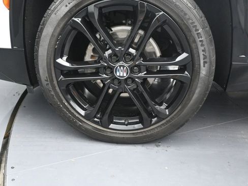 Used 2025 Buick Enclave Sport Touring w/ Power Package FWD image 13