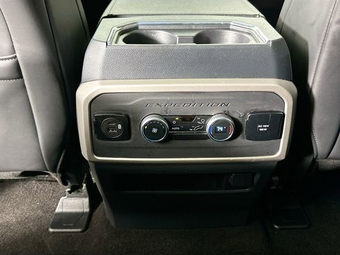Used 2023 Ford Expedition XLT RWD image 25