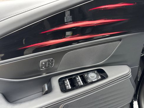 New 2026 Lincoln Nautilus Premier image 12