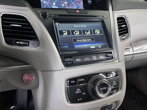 Used 2018 Acura RLX w/ Technology Package image 17