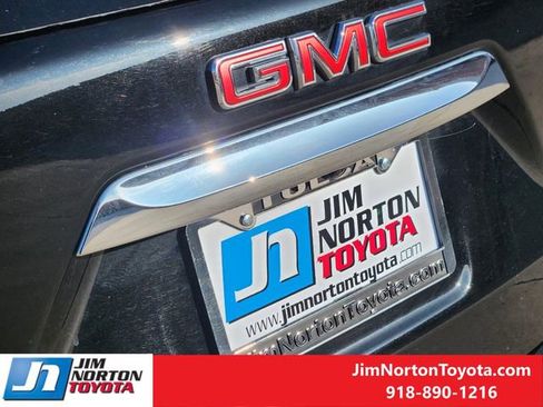 Used 2024 GMC Terrain SLE image 11