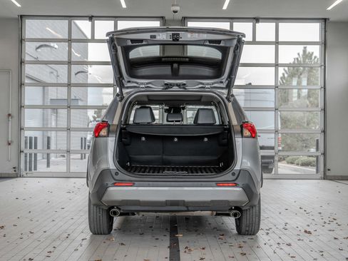 Used 2021 Toyota RAV4 Limited image 16