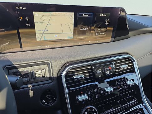 New 2025 Nissan Armada Platinum Reserve image 17