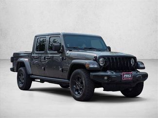 Used 2023 Jeep Gladiator Sport AWD/4WD video 3