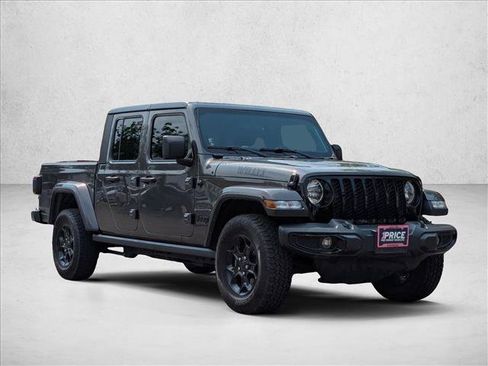Used 2023 Jeep Gladiator Sport AWD/4WD image 3