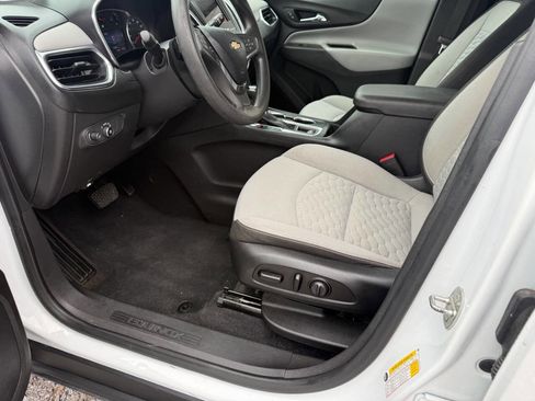 Used 2021 Chevrolet Equinox LT FWD image 14