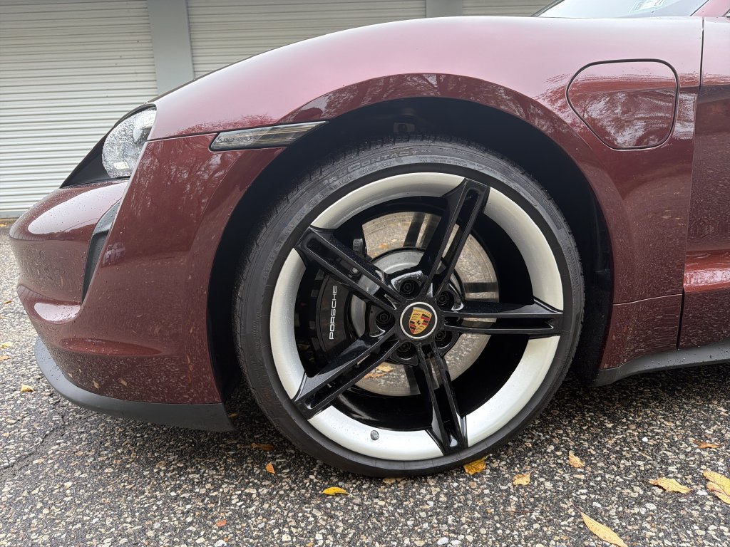 Used 2021 Porsche Taycan 4S w/ Premium Package AWD/4WD image 3