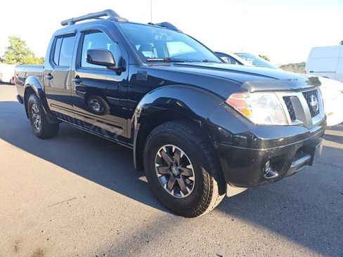 Used 2020 Nissan Frontier PRO-4X w/ Pro-4x Utility Package AWD/4WD image 2