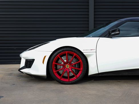 Used 2021 Lotus Evora image 11