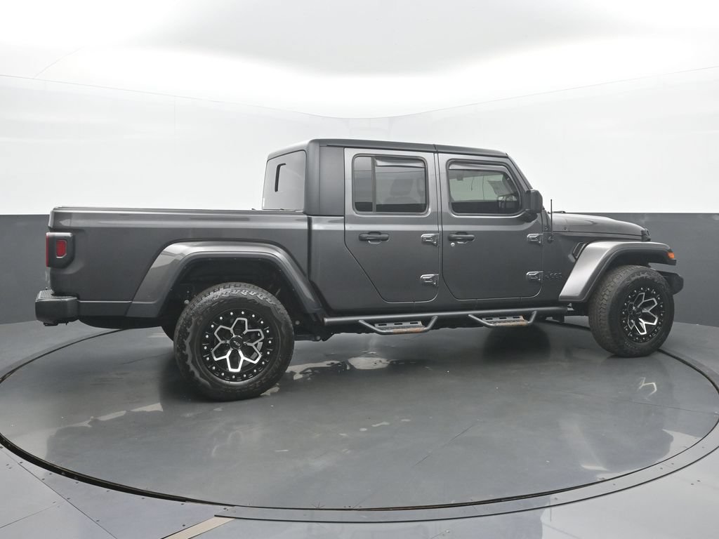 Used 2022 Jeep Gladiator Sport AWD/4WD image 2
