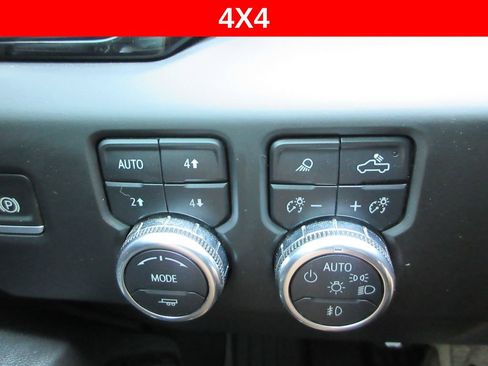 Used 2024 GMC Sierra 1500 AT4 w/ AT4 Premium Package AWD/4WD image 31