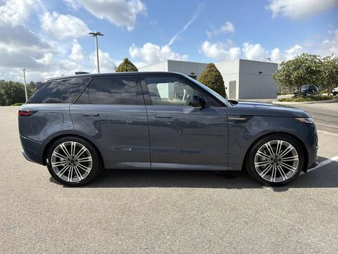 New 2026 Land Rover Range Rover Sport Dynamic SE AWD/4WD image 6