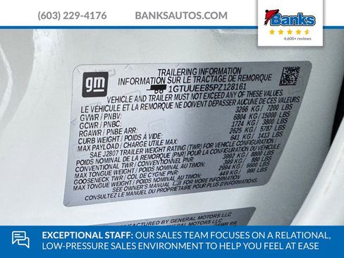 Certified 2023 GMC Sierra 1500 AT4 w/ AT4 Preferred Package image 9