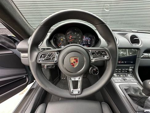 Used 2025 Porsche 718 Cayman GT4 image 16