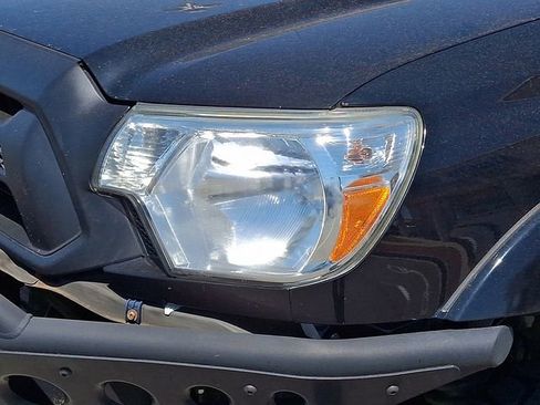 Used 2014 Toyota Tacoma 4x4 Double Cab w/ TRD Off-Road Package image 30