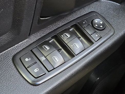 Used 2015 RAM 3500 Tradesman w/ Chrome Appearance Group image 19