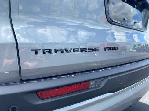 New 2026 Chevrolet Traverse Z71 w/ Enhanced Driving Package AWD/4WD image 35