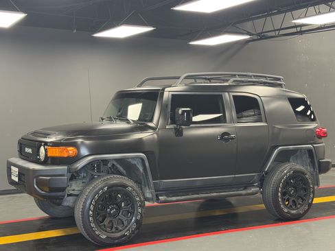 Used 2008 Toyota FJ Cruiser 2WD w/ Upgrade Pkg 2 image 1
