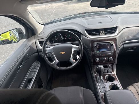 Used 2016 Chevrolet Traverse LT FWD image 25