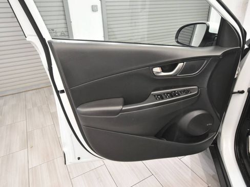 Used 2020 Hyundai Kona Ultimate AWD/4WD image 13