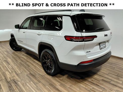 Used 2024 Jeep Grand Cherokee L Altitude image 15