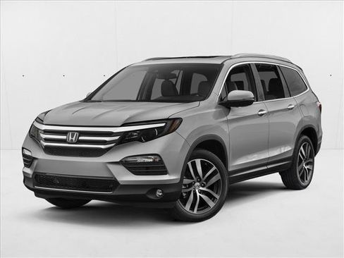 Used 2017 Honda Pilot Touring image 1
