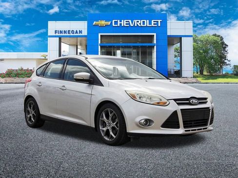 Used 2014 Ford Focus SE w/ Equipment Group 201A image 1