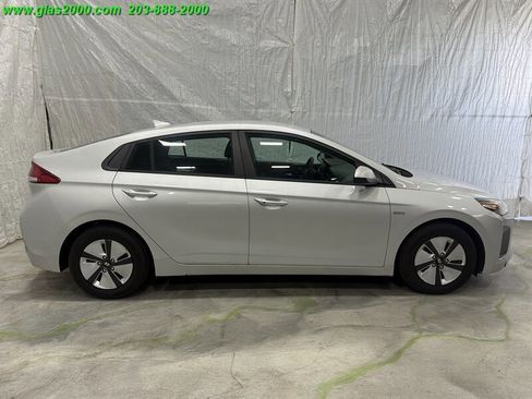 Used 2018 Hyundai Ioniq Blue FWD image 14