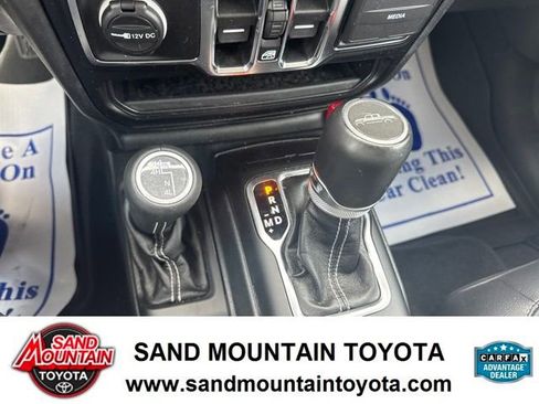Used 2021 Jeep Gladiator Overland w/ Popular Equipment Package AWD/4WD image 20