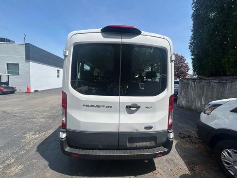 Used 2023 Ford Transit 350 XLT RWD image 4