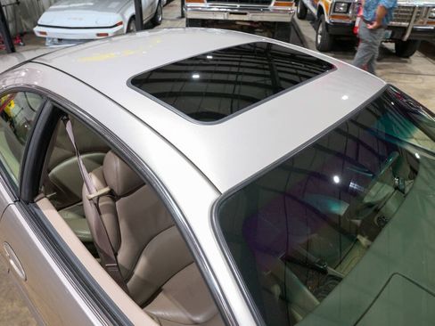 Used 1996 Buick Riviera Supercharged Coupe FWD image 19