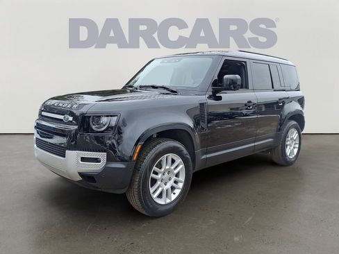 Used 2025 Land Rover Defender 110 S image 3