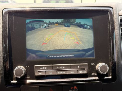 Used 2022 Nissan Frontier SV AWD/4WD image 29