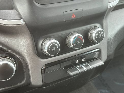 Used 2020 RAM 1500 Big Horn RWD image 19