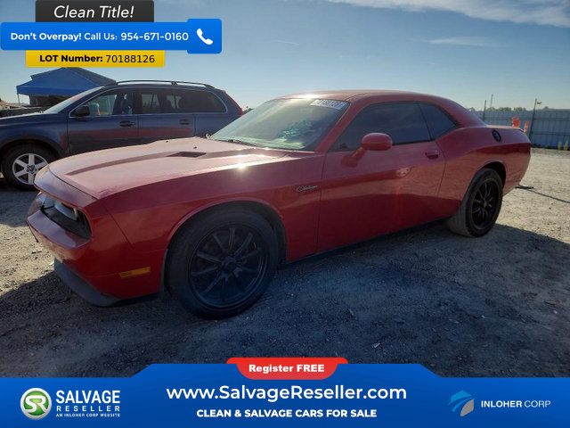 Used 2012 Dodge Challenger SXT RWD image 1