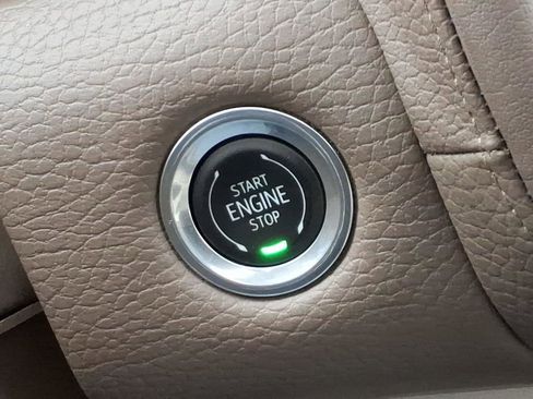 Used 2021 GMC Yukon Denali w/ Denali Premium Package image 15