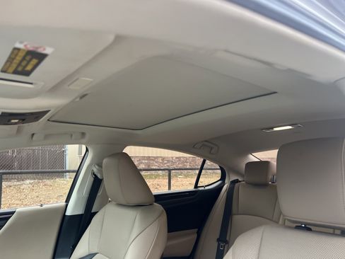 Used 2019 Lexus ES 350 image 13