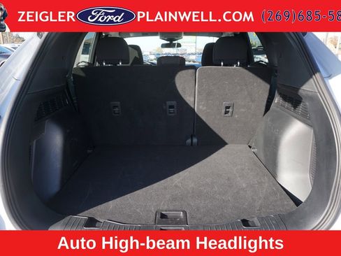 Used 2025 Ford Escape Active AWD/4WD image 10