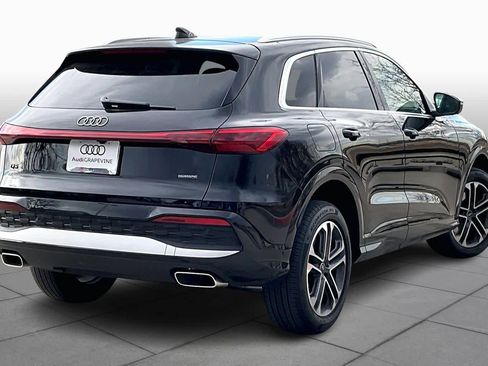 Used 2025 Audi Q5 Premium w/ Convenience Package image 12