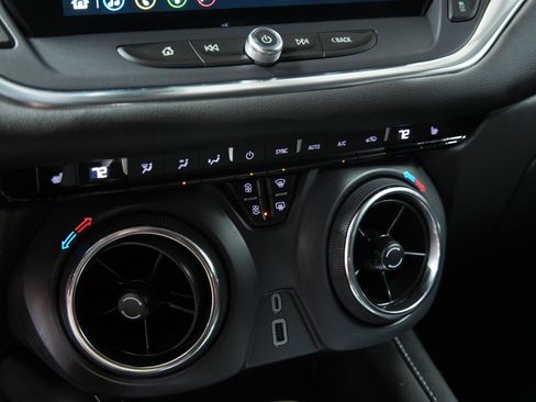 Certified 2025 Chevrolet Blazer LT w/ Driver Confidence Package FWD image 41