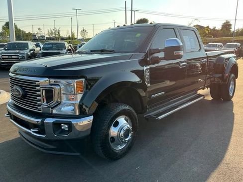 Used 2022 Ford F350 Lariat w/ Lariat Ultimate Package AWD/4WD image 3