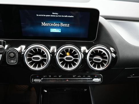Used 2021 Mercedes-Benz GLA 250 image 4