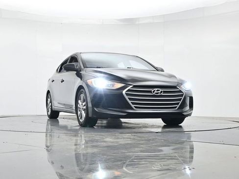 Used 2018 Hyundai Elantra SEL FWD image 31
