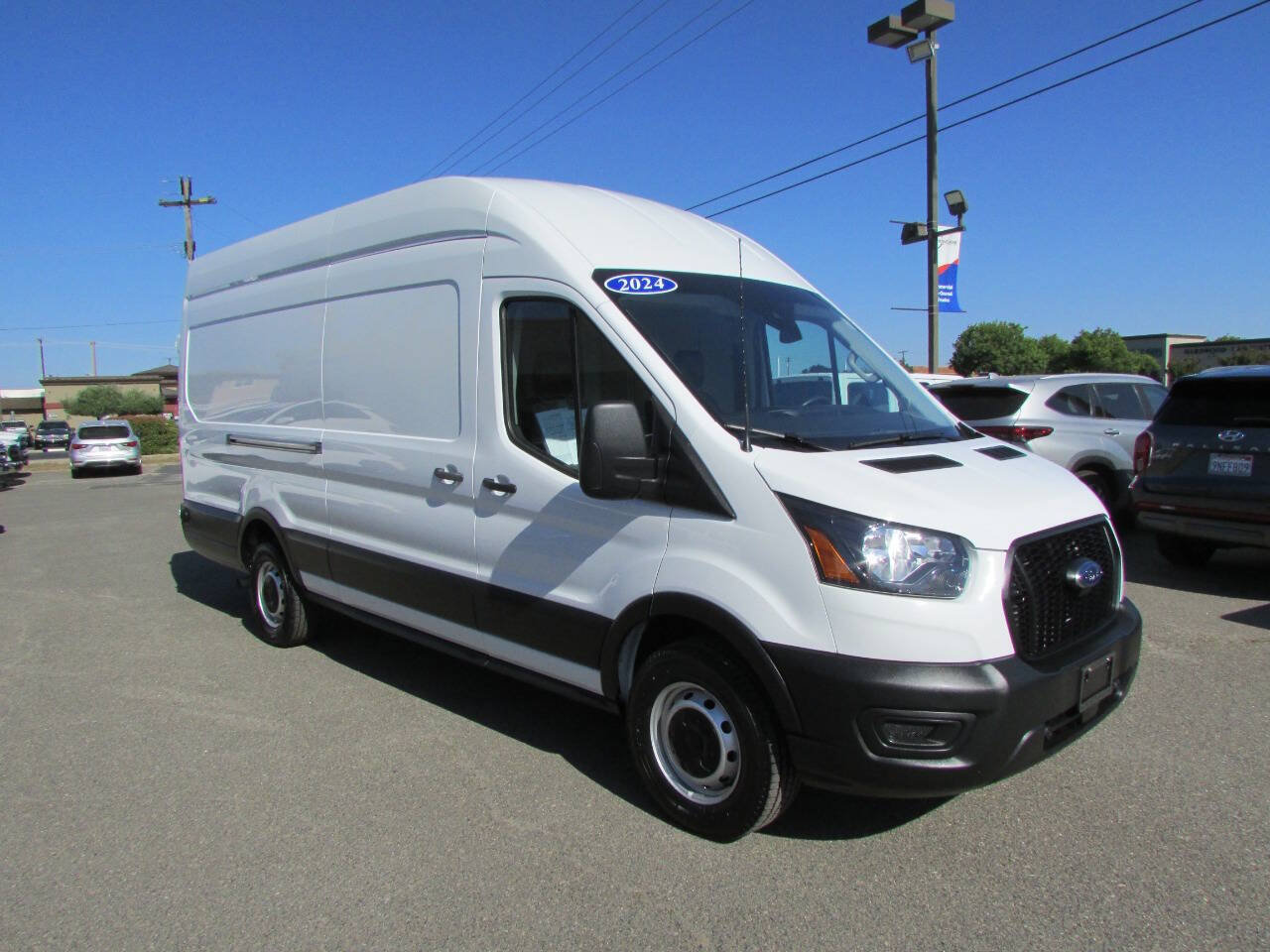 Used 2024 Ford Transit 250 148 High Roof Extended RWD image 2