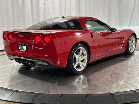 Used 2005 Chevrolet Corvette Coupe w/ Preferred Equipment Group RWD image 23