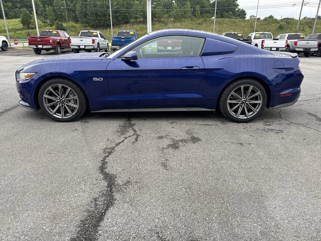 Used 2016 Ford Mustang GT Premium RWD image 3
