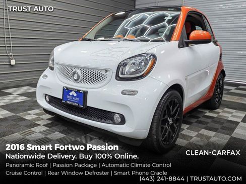 Used 2016 smart fortwo passion RWD image 1